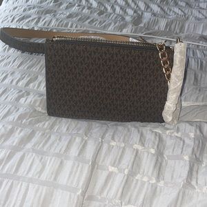 Brand New never worn Michael Kors Fanny pack